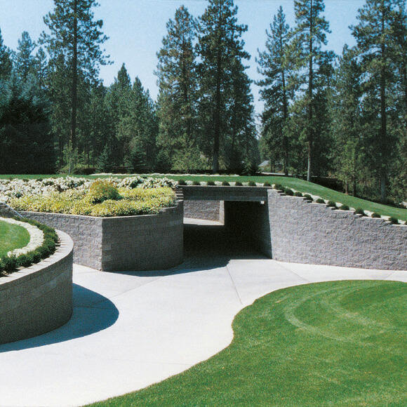 Mesa® Retaining Wall Systems image